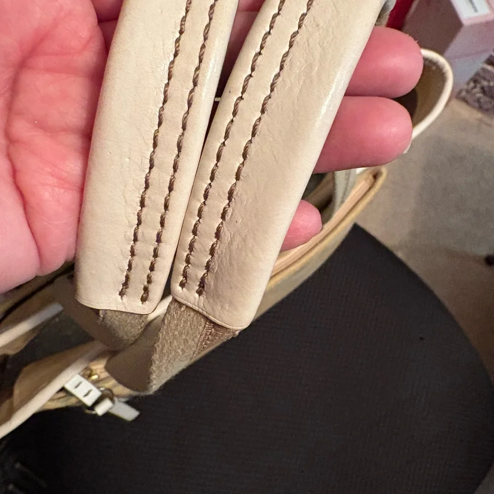 Coach HamptonTote Bag - Picture 2 of 12